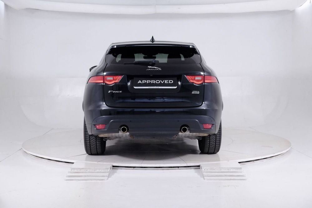 Jaguar F-Pace usata a Torino (7)