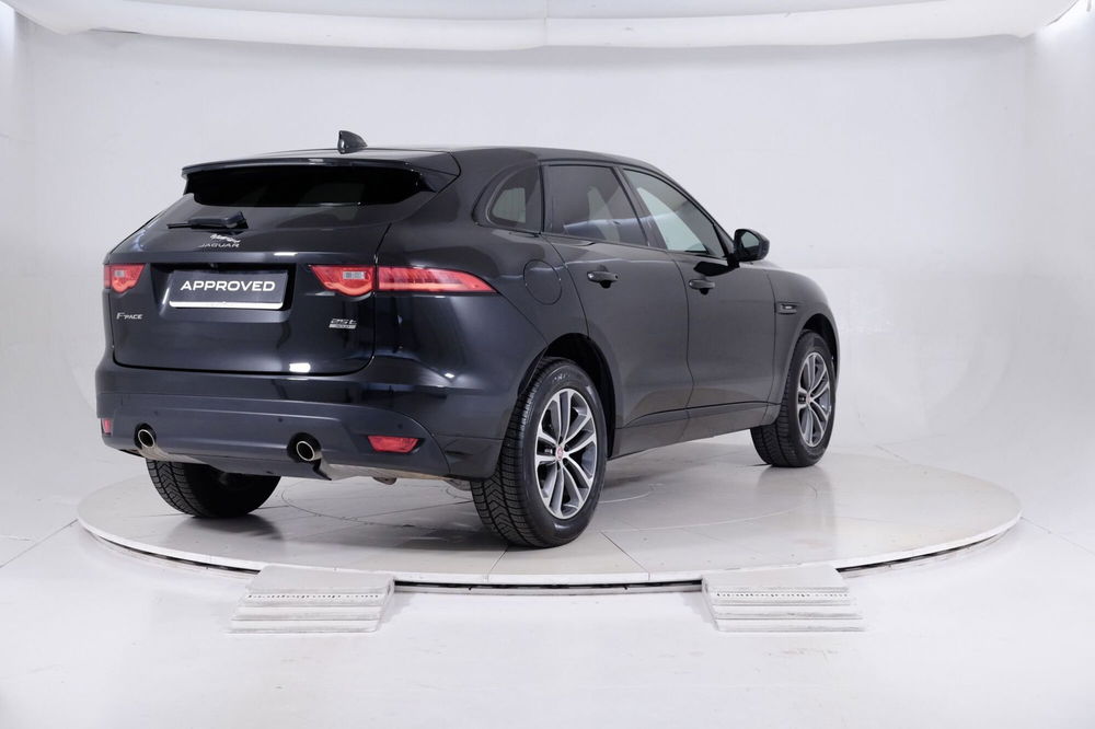 Jaguar F-Pace usata a Torino (2)