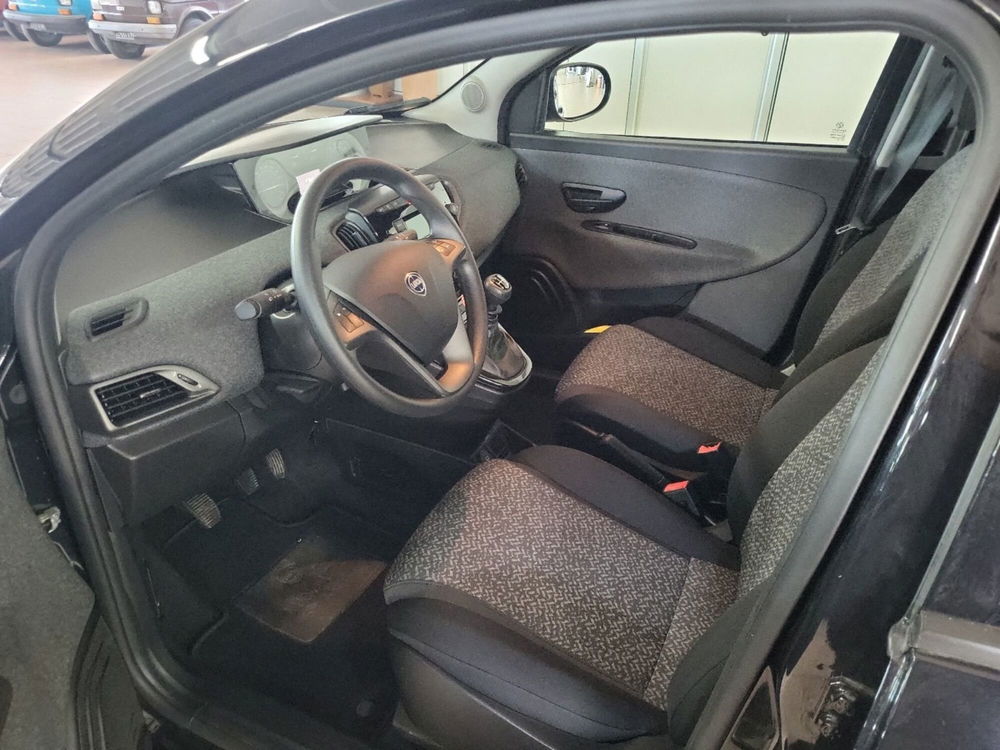 Lancia Ypsilon usata a Arezzo (5)