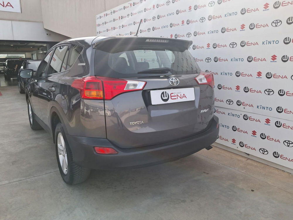 Toyota Rav4 usata a Cagliari (7)