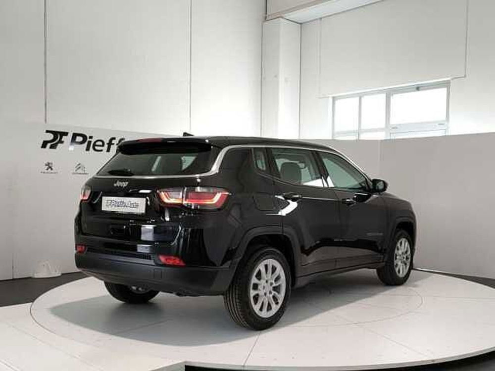 Jeep Compass nuova a Teramo (4)