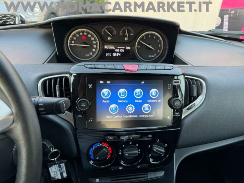 Lancia Ypsilon usata a Roma (13)