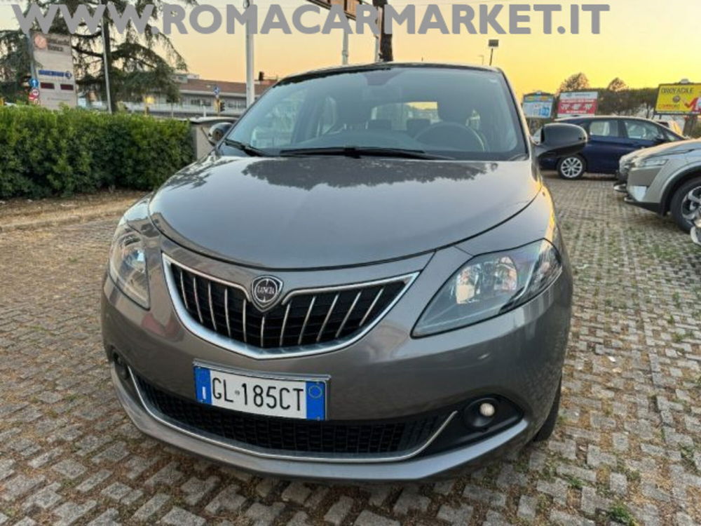 Lancia Ypsilon usata a Roma (16)