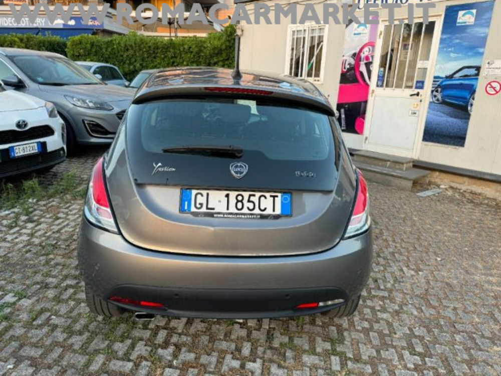 Lancia Ypsilon usata a Roma (4)