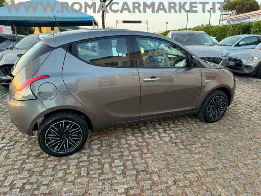 Lancia Ypsilon usata a Roma (5)