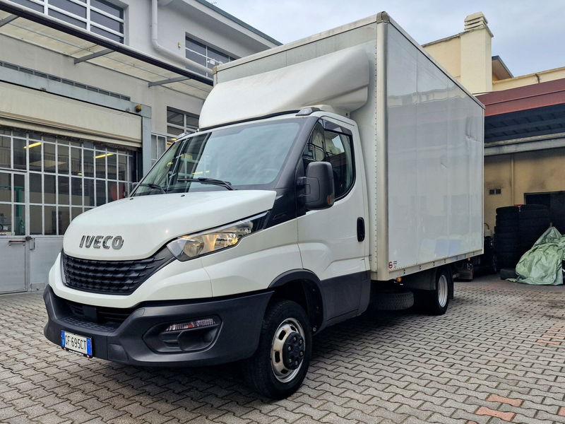 Iveco Daily Furgone 33S14V 2.3 HPT PC-TN Furgone  del 2021 usata a Gallarate