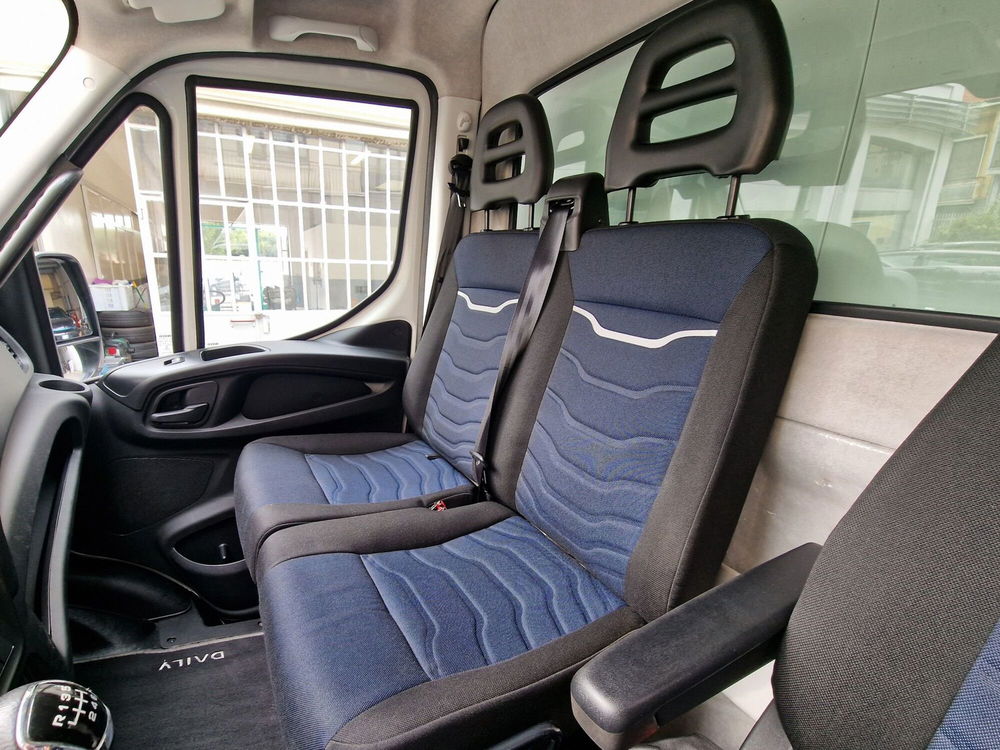 Iveco Daily Furgone usata a Varese (12)