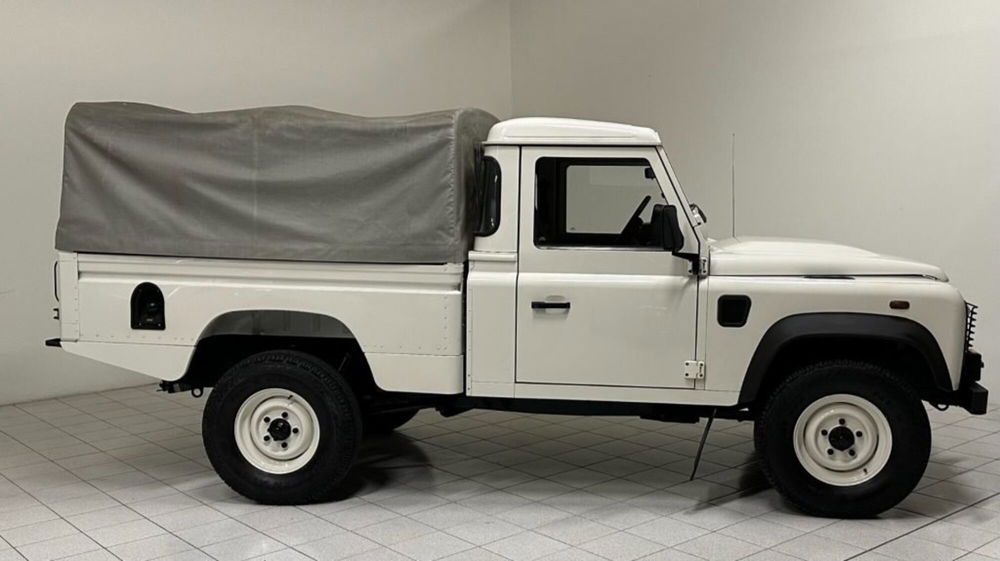 Land Rover Defender usata a Novara (5)