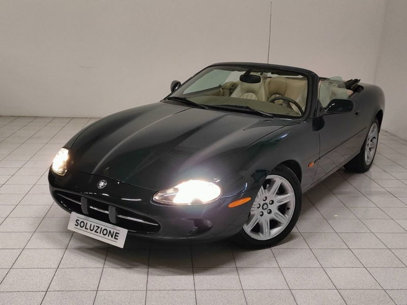 Jaguar XK 5.0 V8 Convertibile  del 2000 usata a Novara