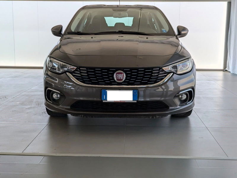 Fiat Tipo Station Wagon Tipo 1.6 Mjt S&amp;S SW Lounge  del 2018 usata a Pescara