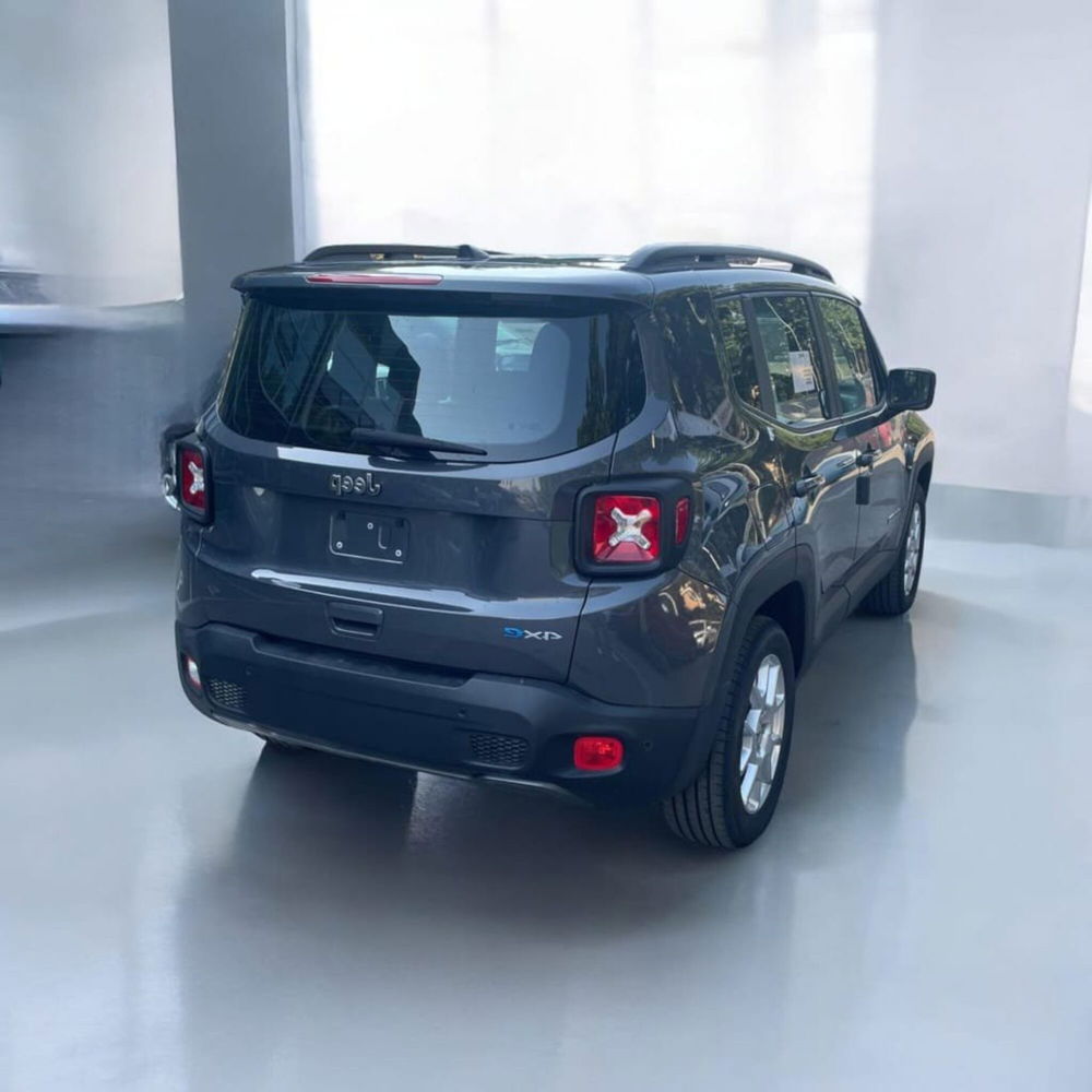 Jeep Renegade nuova a Salerno (3)