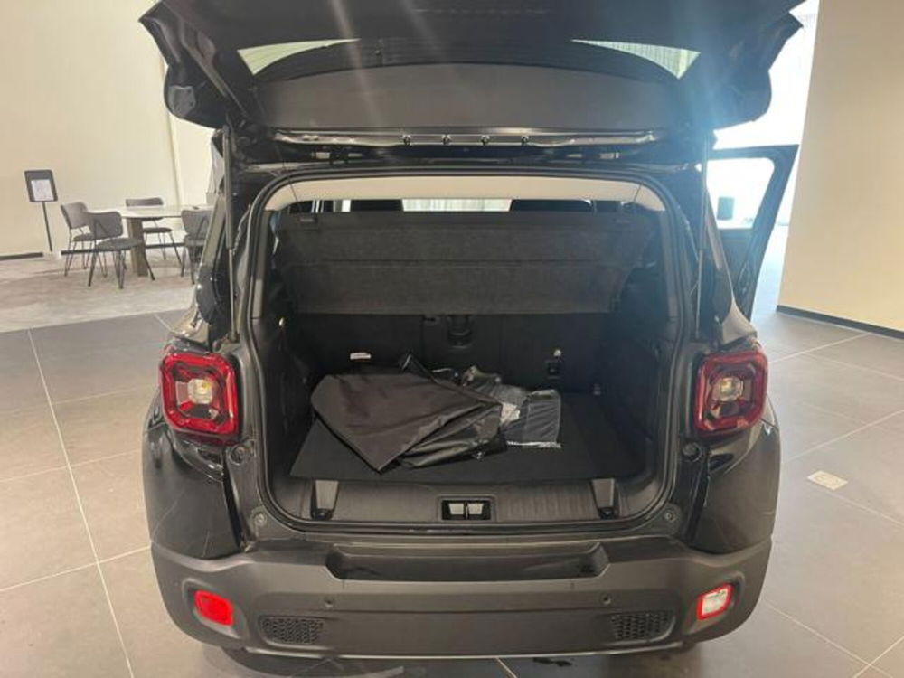 Jeep Renegade nuova a Aosta (16)