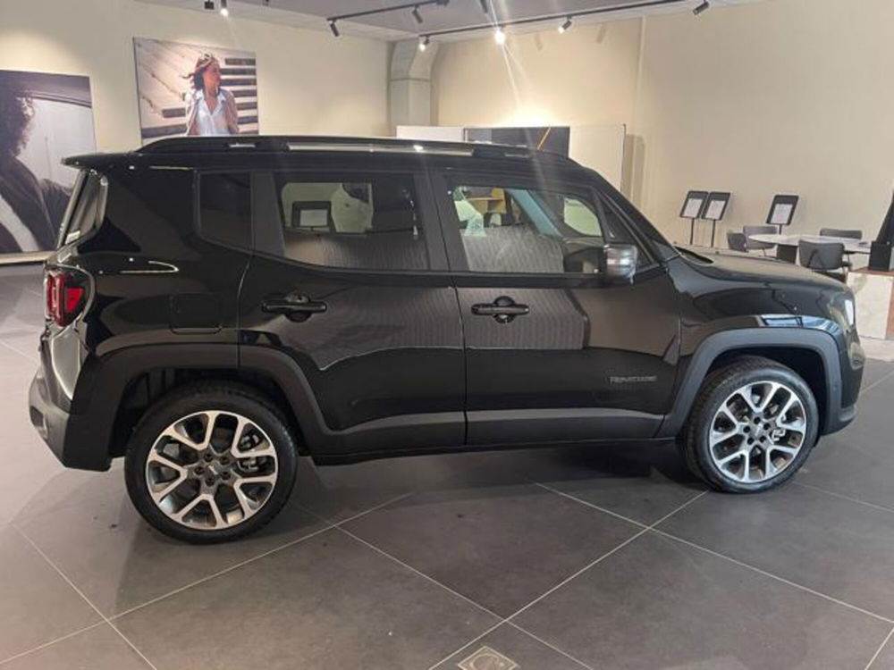 Jeep Renegade nuova a Aosta (6)