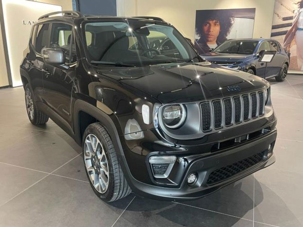 Jeep Renegade nuova a Aosta (7)