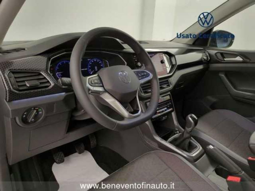 Volkswagen T-Cross nuova a Avellino (13)