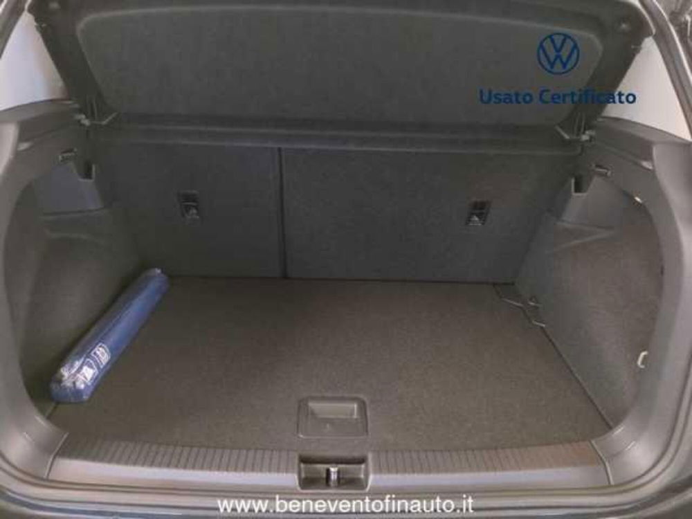 Volkswagen T-Cross nuova a Avellino (8)