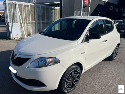 Lancia Ypsilon 1.0 FireFly 5 porte S&amp;S Hybrid Gold Plus del 2020 usata a Pagani