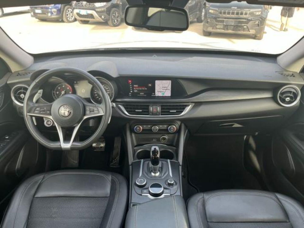 Alfa Romeo Stelvio usata a Salerno (6)