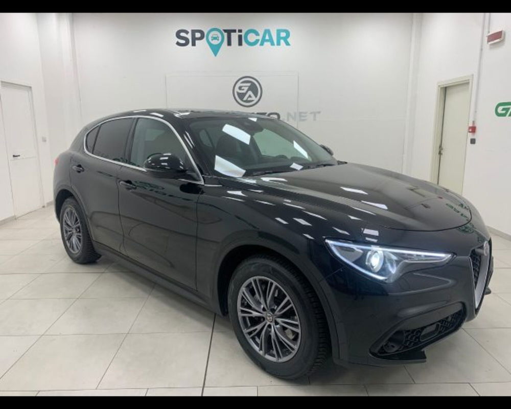 Alfa Romeo Stelvio usata a Alessandria (3)