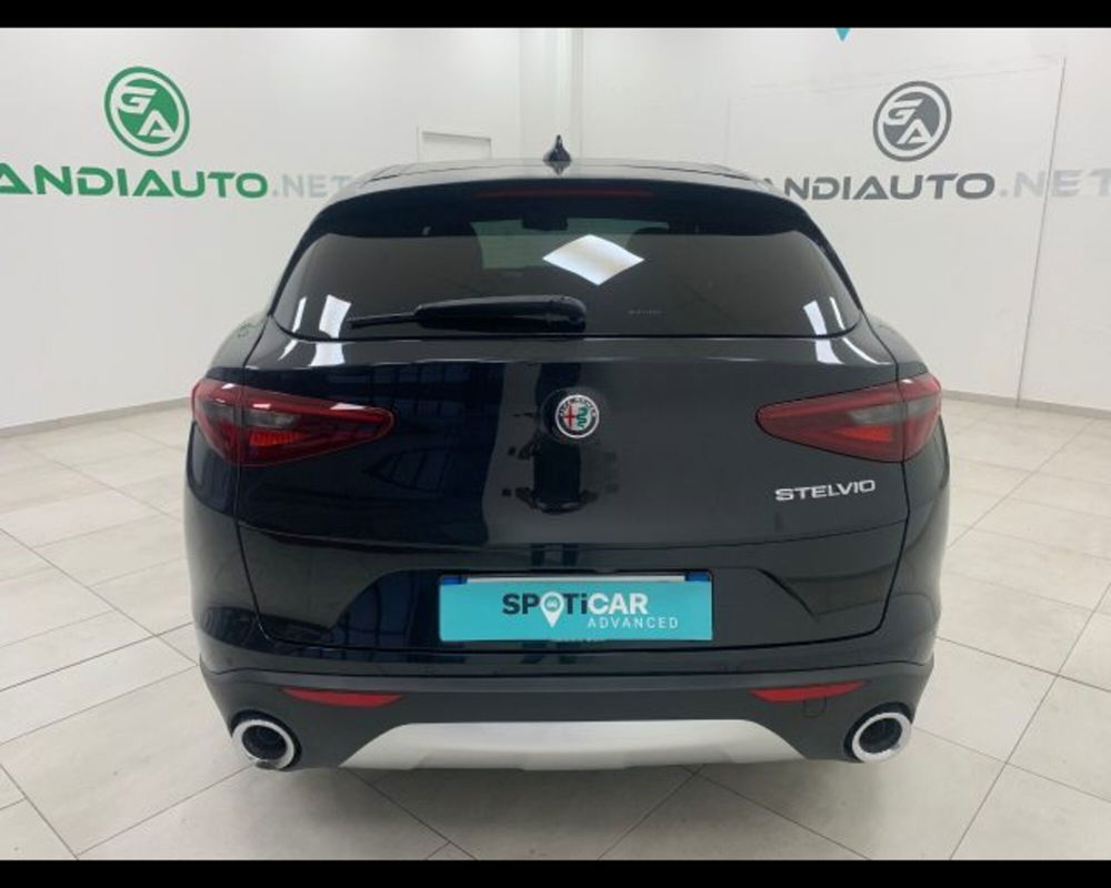 Alfa Romeo Stelvio usata a Alessandria (6)