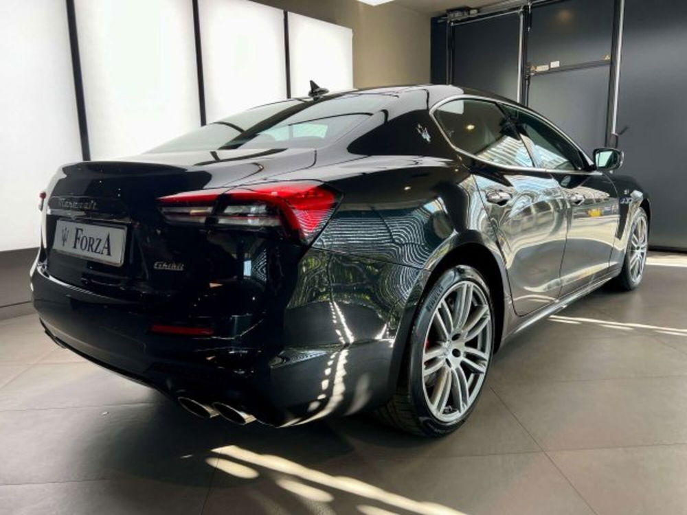 Maserati Ghibli usata a Torino (8)