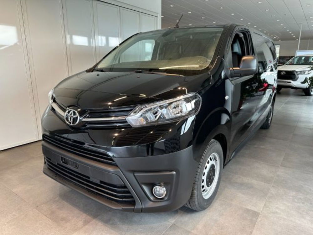 Toyota Proace nuova a Cuneo