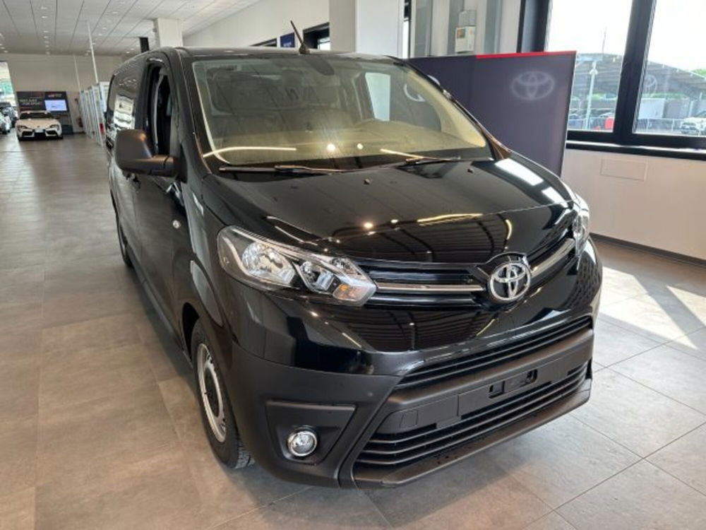 Toyota Proace nuova a Cuneo (2)