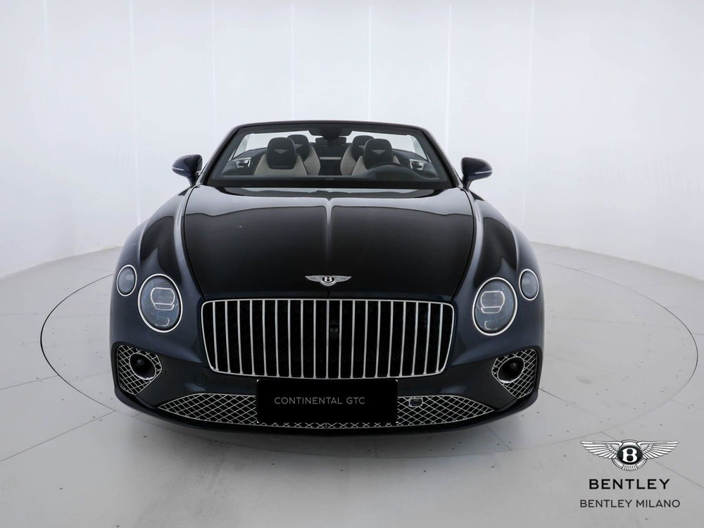 Bentley Continental GTC nuova a Milano (3)