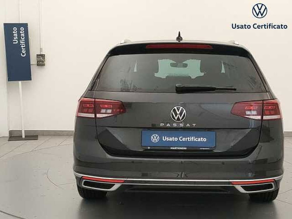 Volkswagen Passat Variant nuova a Varese (4)