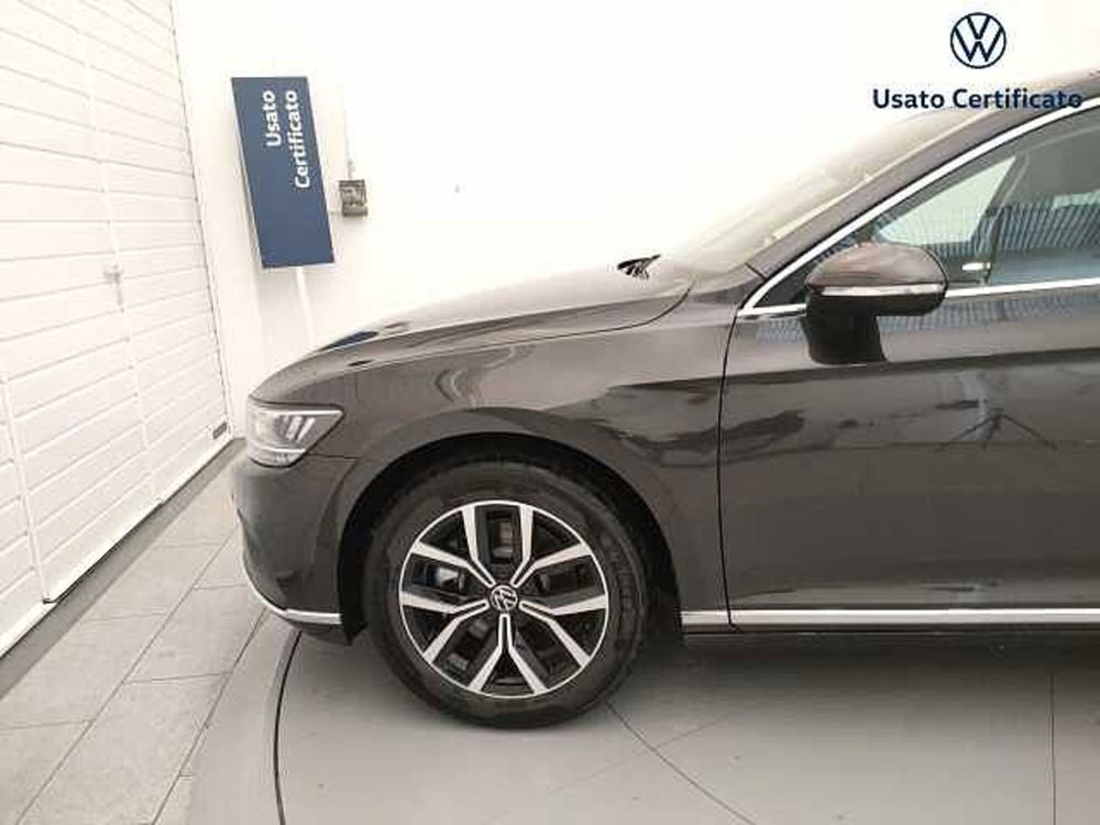 Volkswagen Passat Variant nuova a Varese (7)