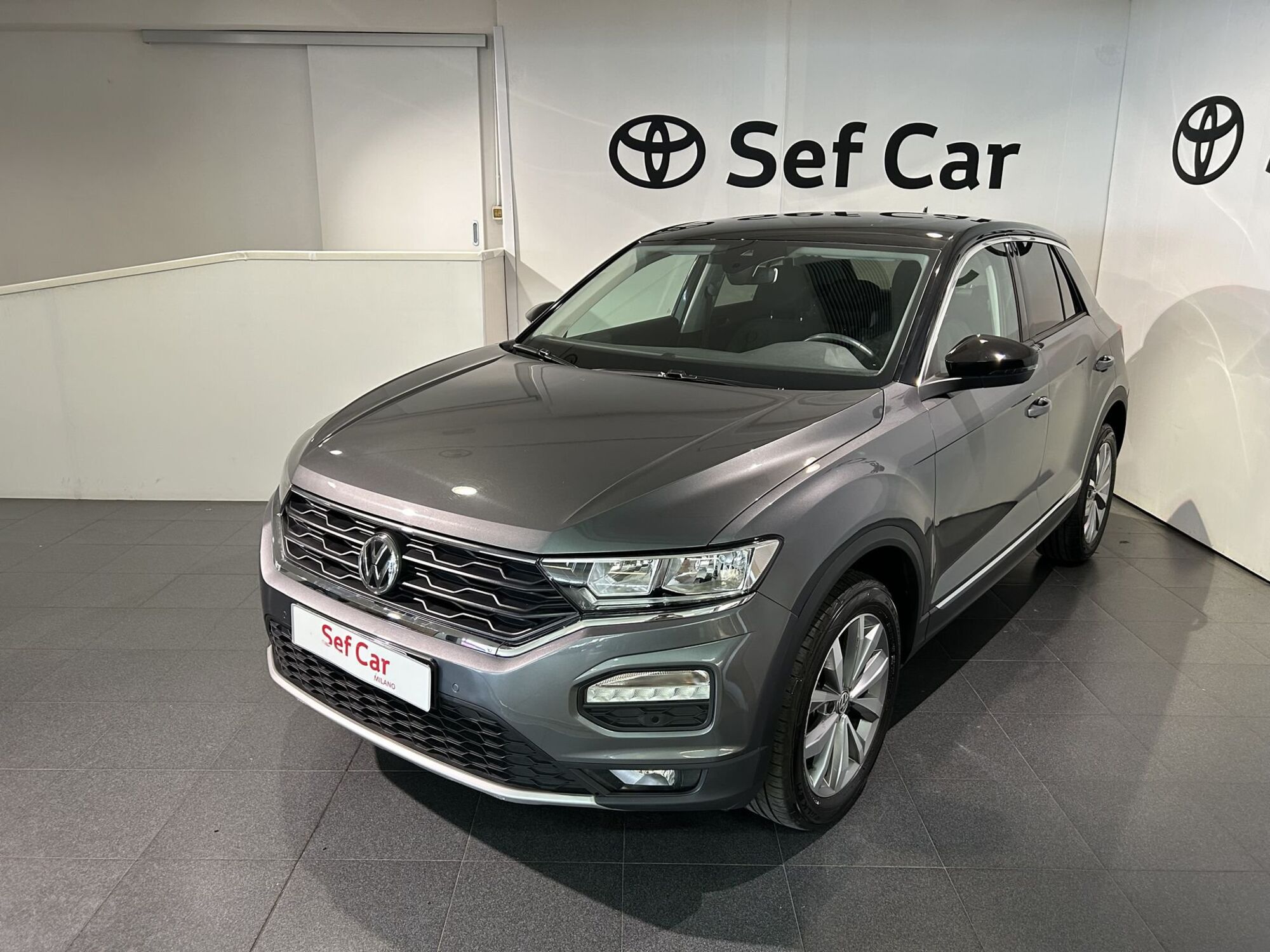 Volkswagen T-Roc 1.5 TSI ACT Style BlueMotion Technology  del 2019 usata a Milano