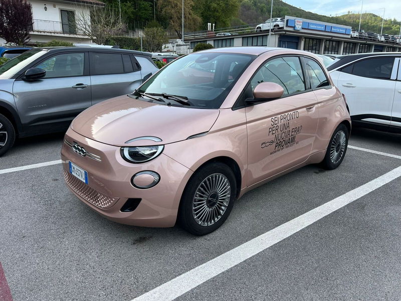 Fiat 500e Icon Berlina 42 kWh  del 2023 usata a Fisciano