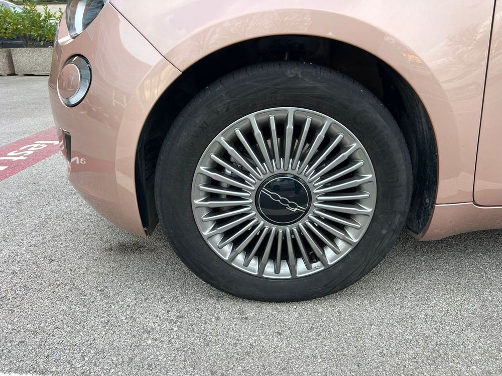 Fiat 500e usata a Salerno (8)