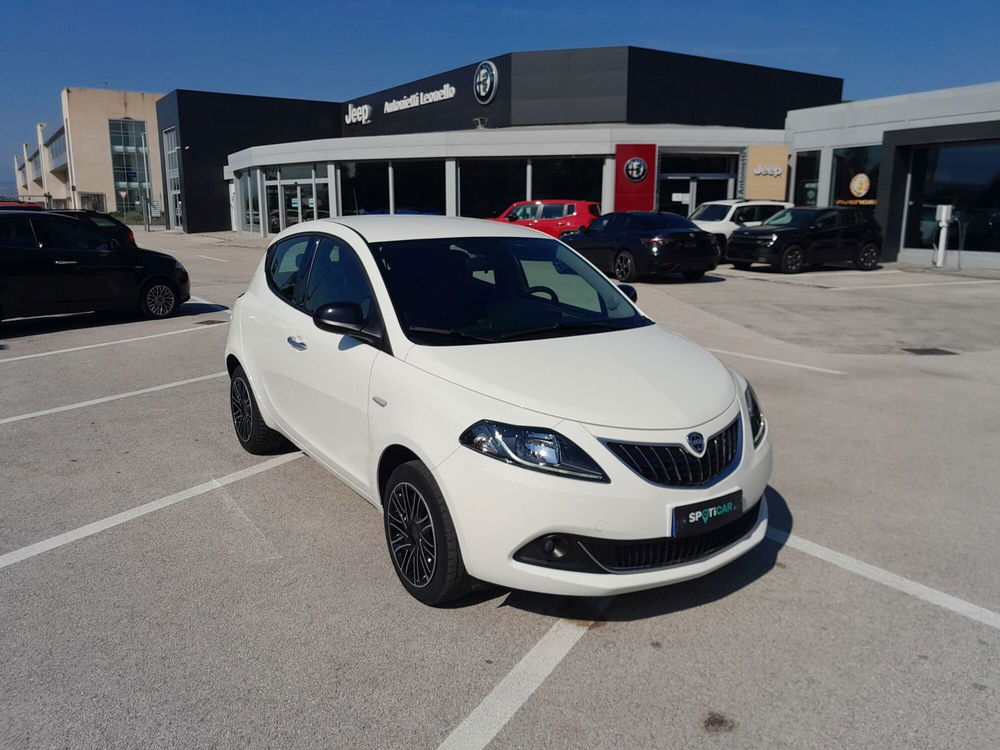 Lancia Ypsilon usata a Ancona (3)