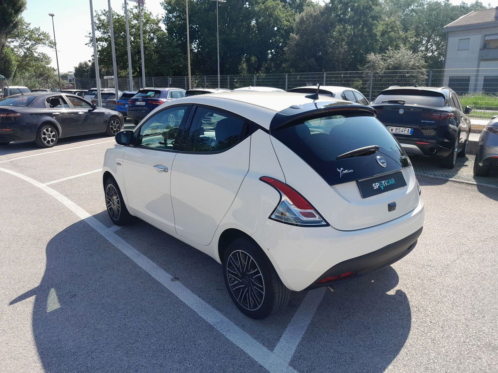 Lancia Ypsilon usata a Ancona (7)