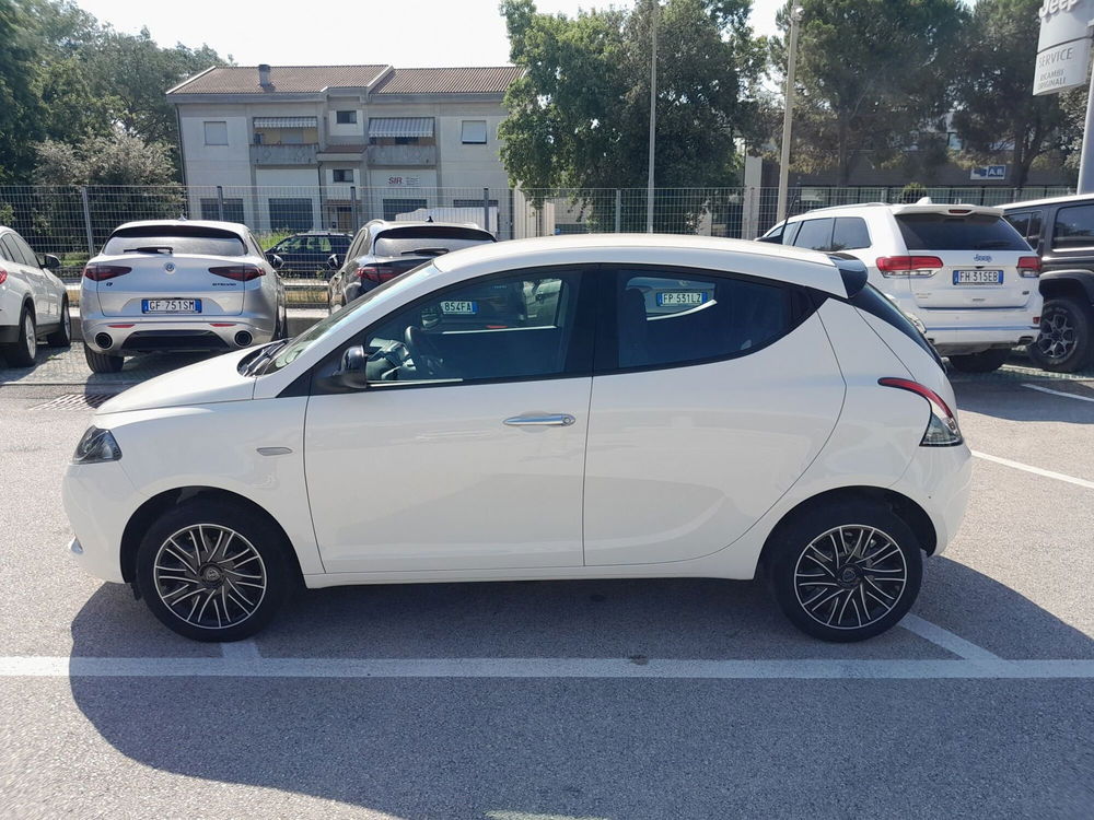 Lancia Ypsilon usata a Ancona (8)