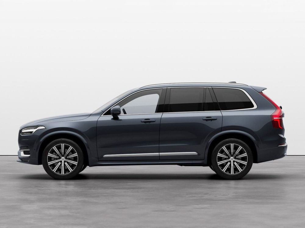 Volvo XC90 nuova a Bari (2)