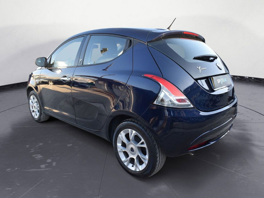 Lancia Ypsilon usata a Catania (5)