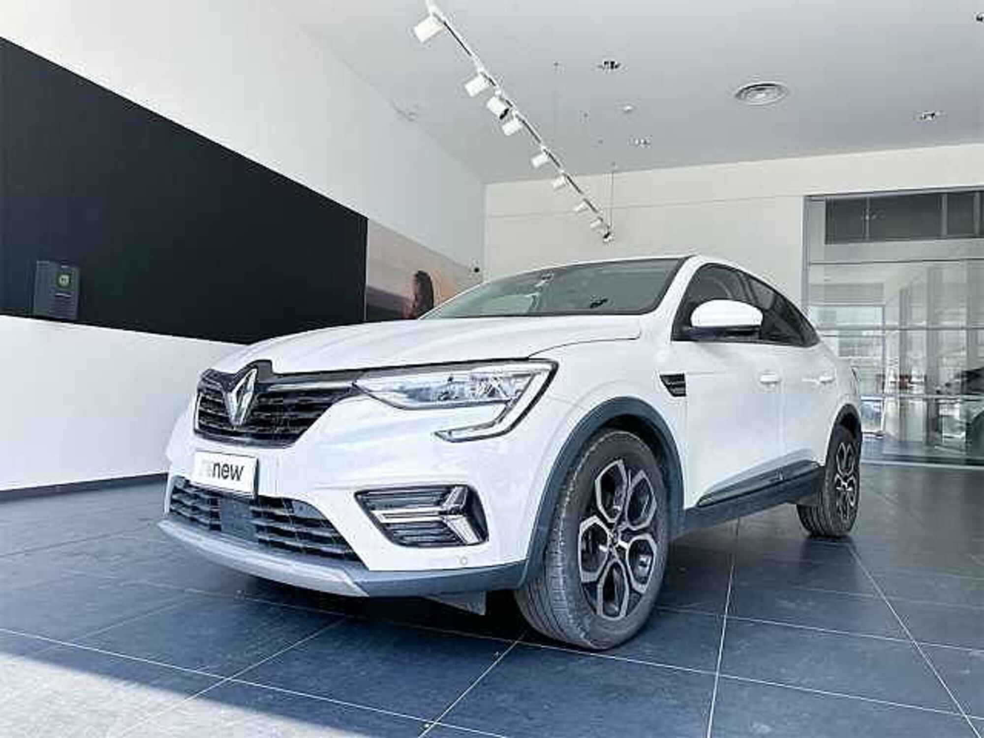 Renault Arkana E-Tech 145 CV Intens  del 2022 usata a Rende