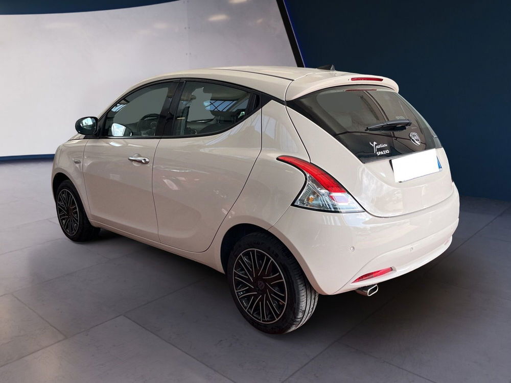 Lancia Ypsilon usata a Torino (5)