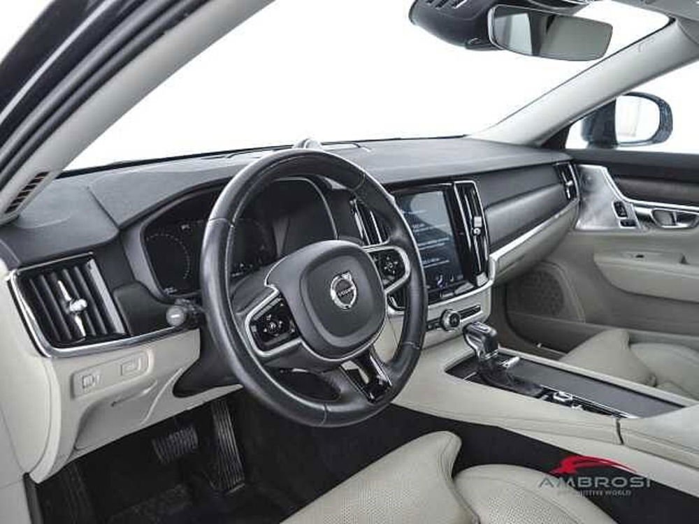 Volvo V90 Cross Country usata a Perugia (8)