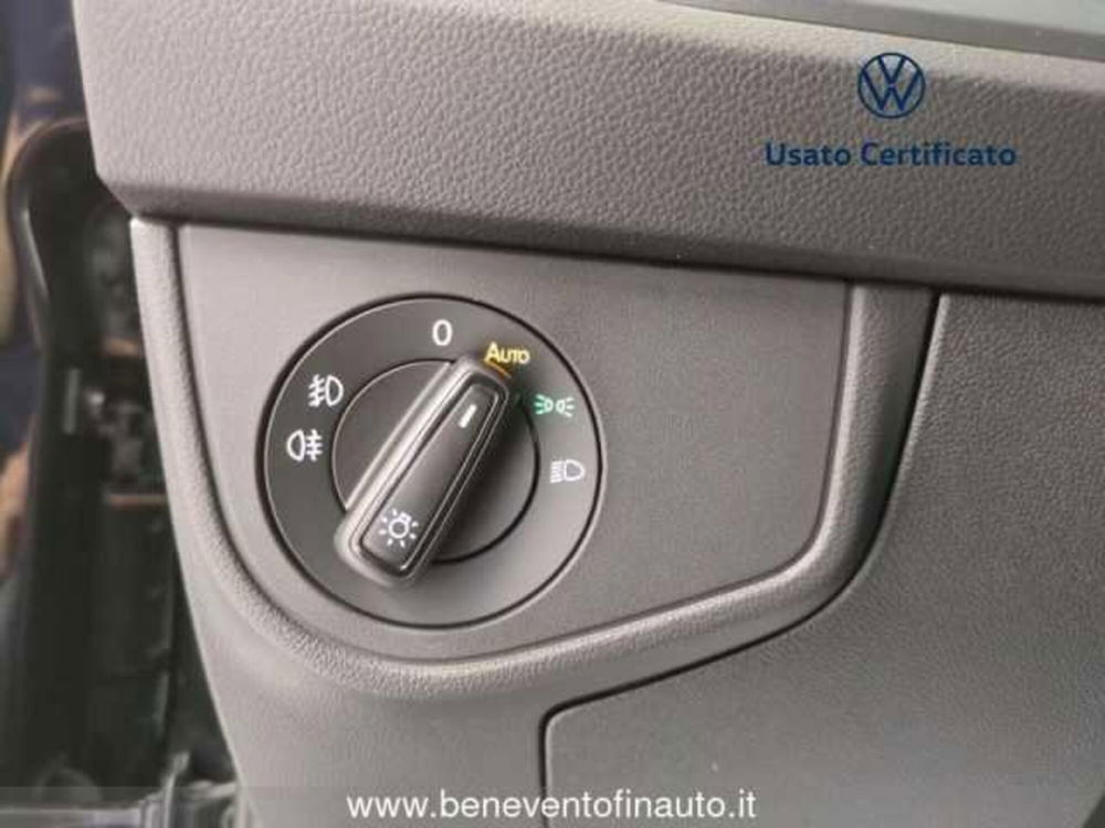 Volkswagen Taigo nuova a Avellino (17)