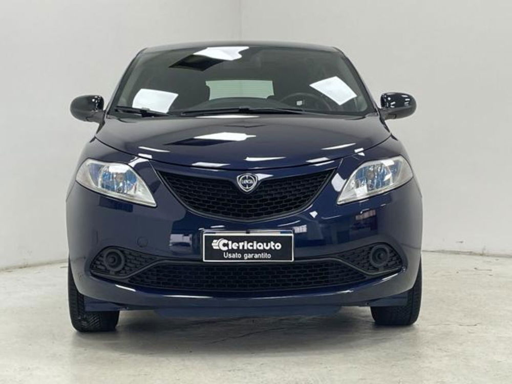 Lancia Ypsilon usata a Como (6)