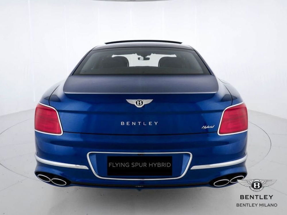 Bentley Flying Spur nuova a Milano (6)