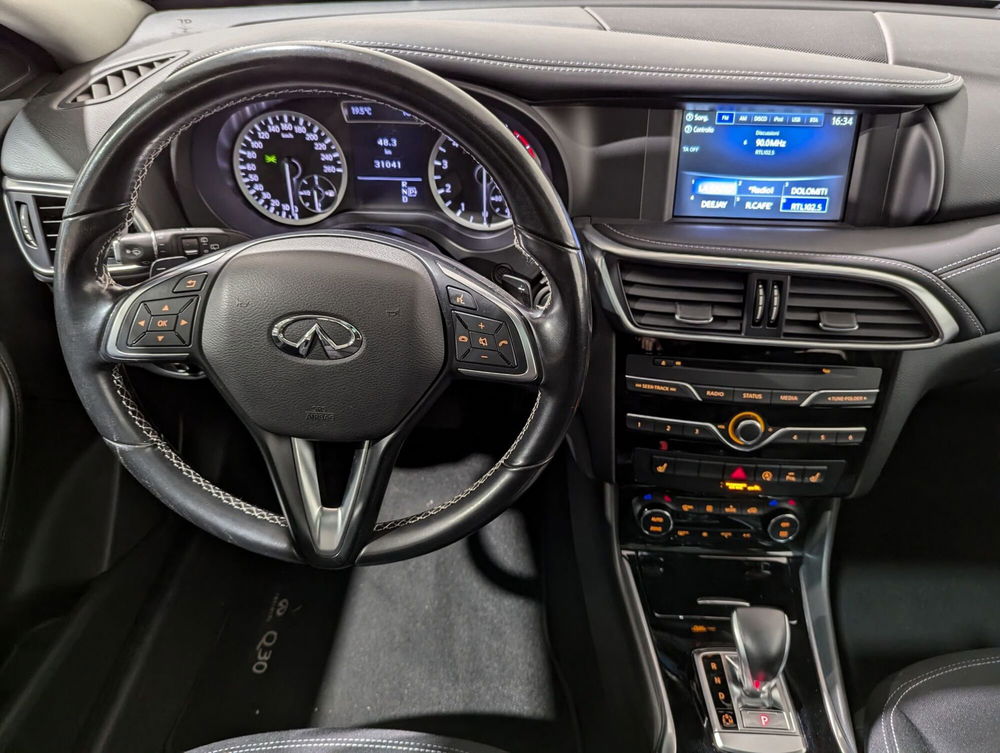 Infiniti Q30 usata a Trento (11)