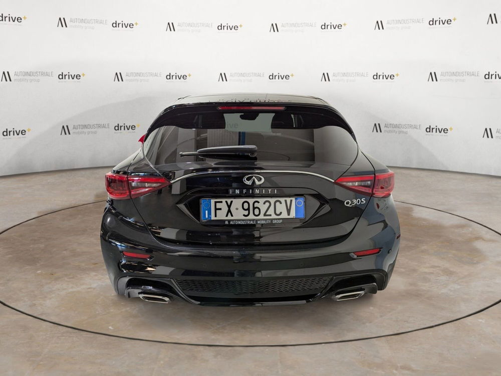 Infiniti Q30 usata a Trento (5)