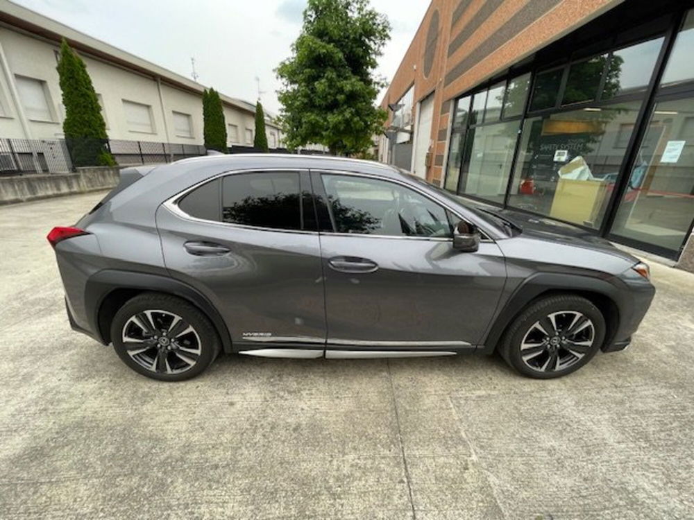 Lexus UX usata a Como (5)