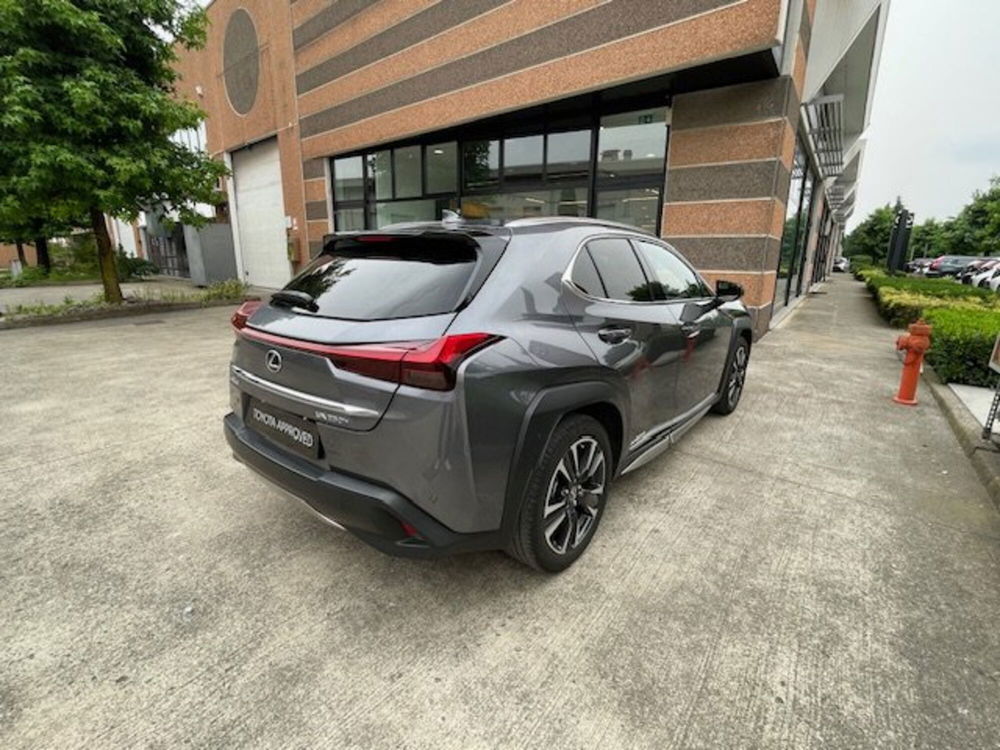 Lexus UX usata a Como (6)