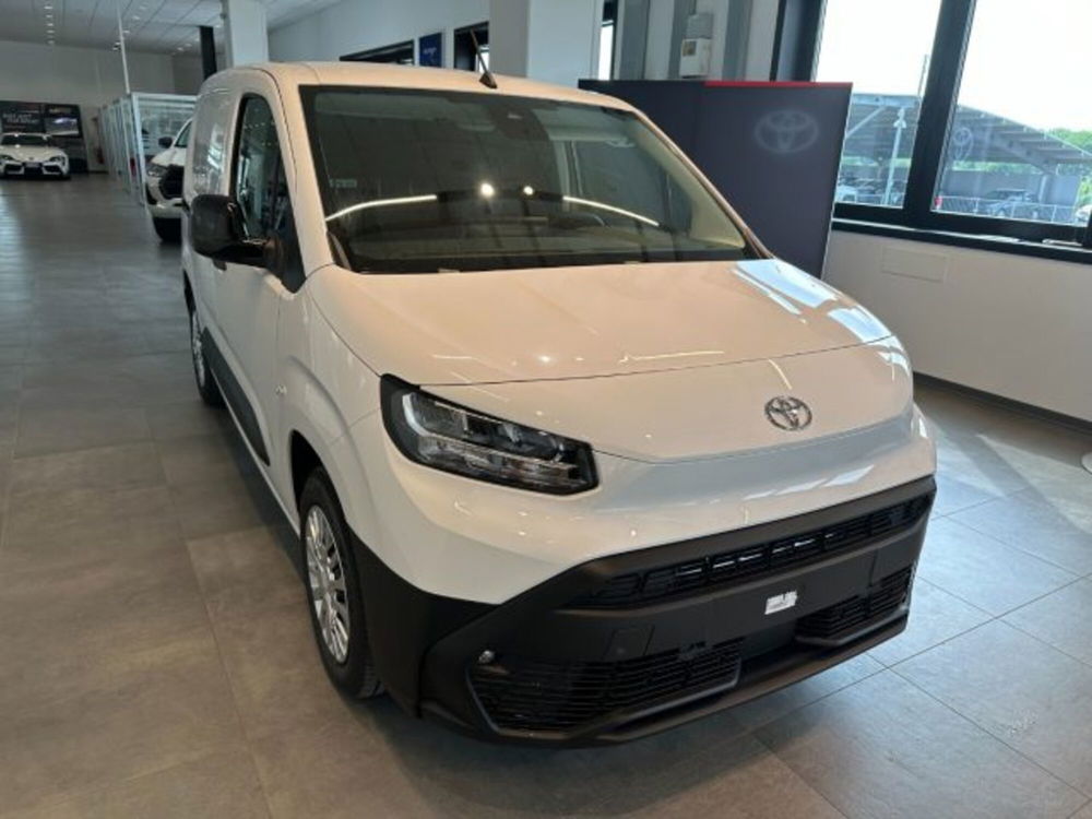 Toyota Proace City nuova a Cuneo (2)