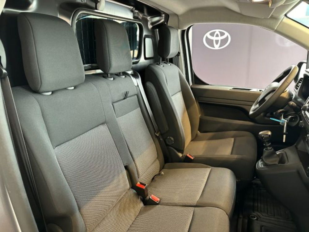 Toyota Proace nuova a Cuneo (7)